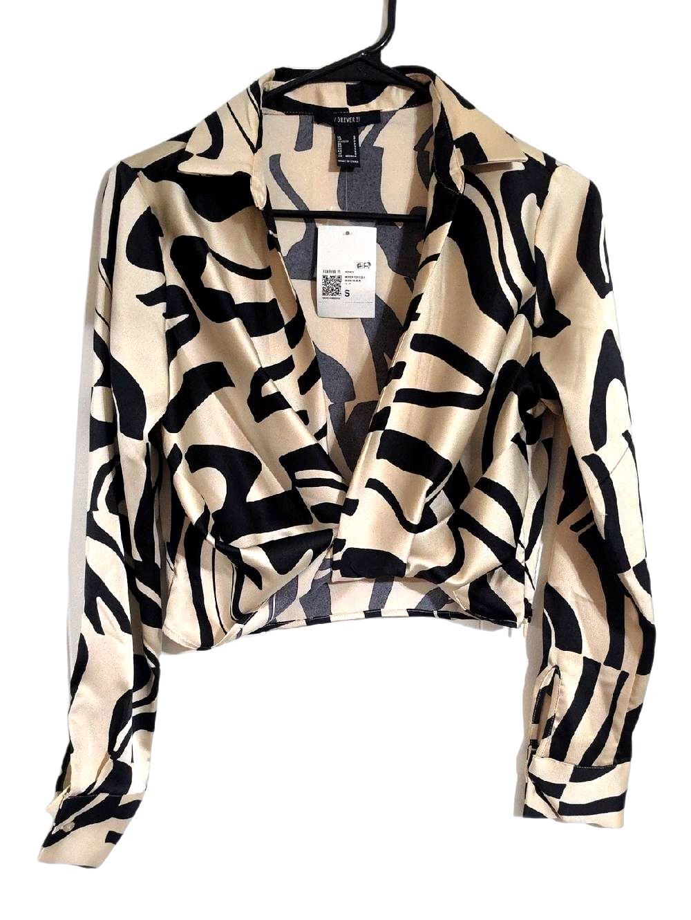 NWT Forever 21 Black and Cream Abstract Wrap Crop Top